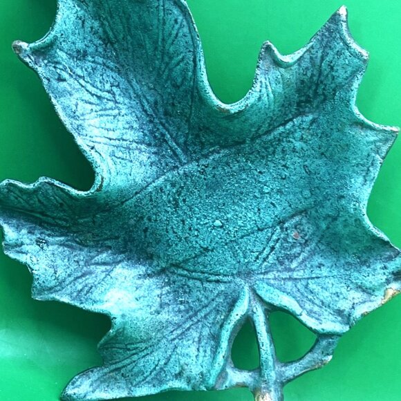 VTG Brass Maple Leaf Jewelry Dish Trinket Tray Green Patina Mid Century Modern - Picture 7 of 14
